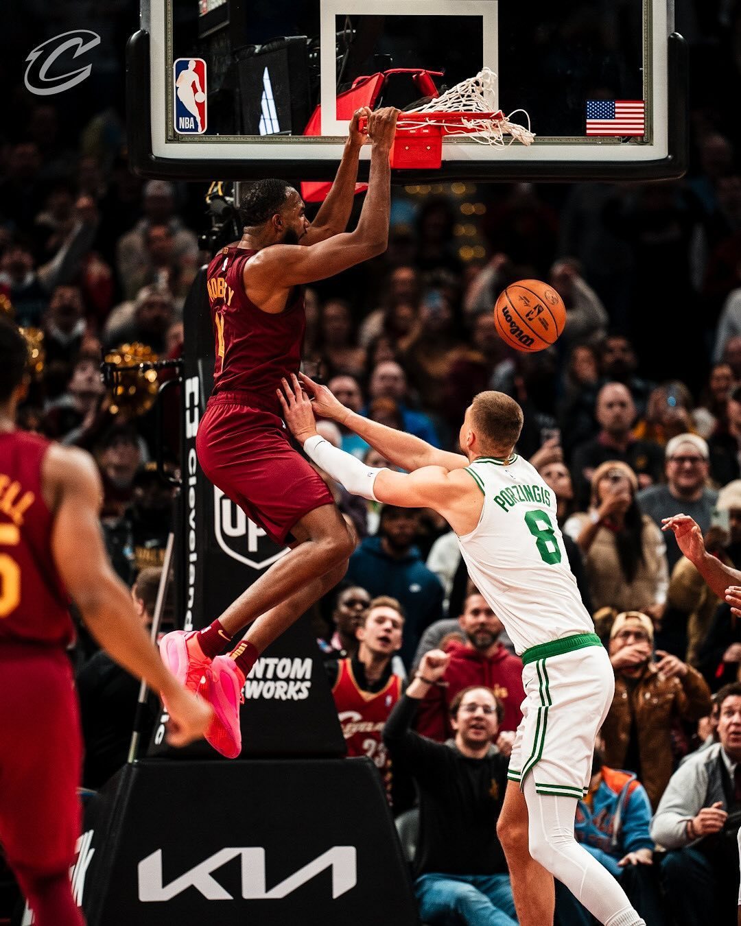 冲刺阶段中超焦点战，波士顿凯尔特人战术微调，媒体盛赞，赛程密集仍需轮换